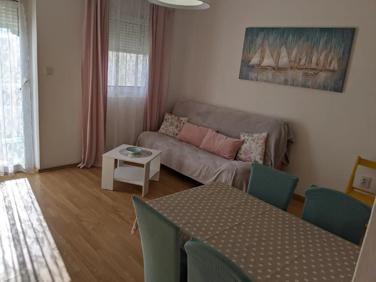 Apartments Mare