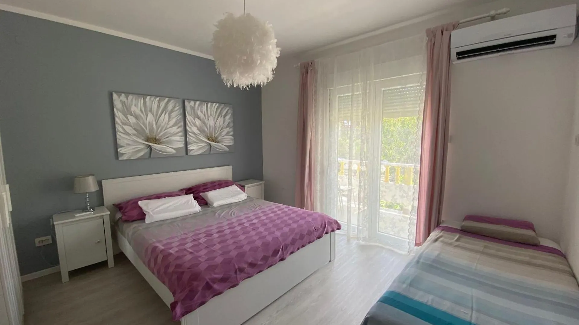 Apartments Mare 0*, Banjol Croatia